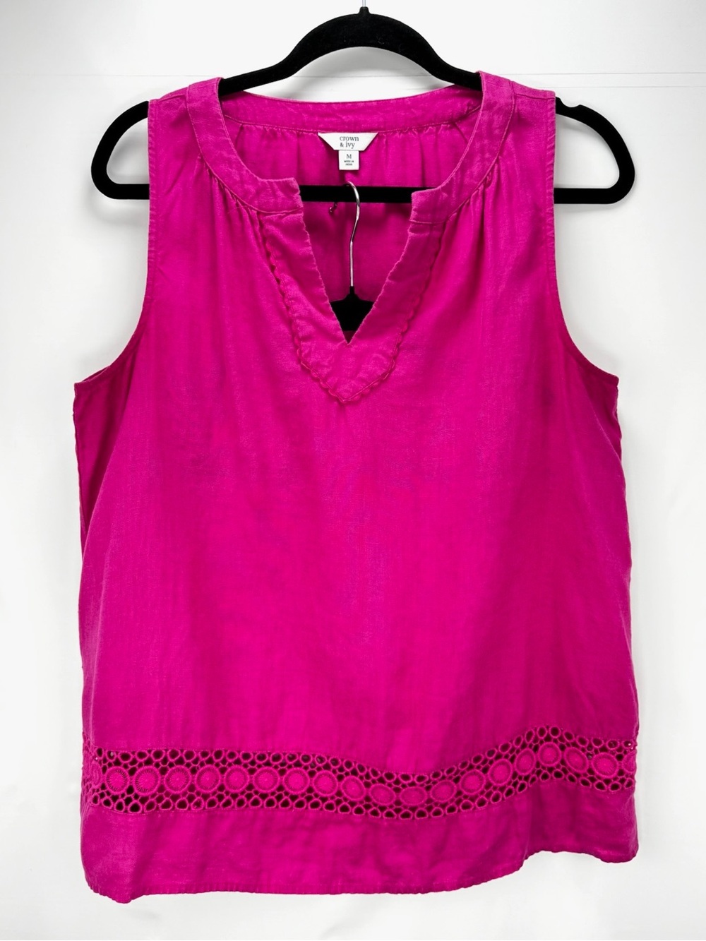 crown & ivy Fuchsia Sleeveless V-Notch Linen Camisole with Crochet Eyelet Trim